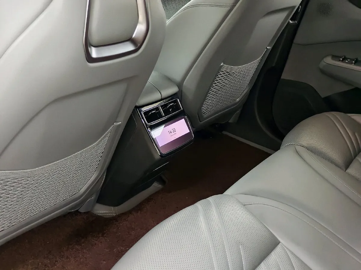 2024 Zeekr 001 BEV 100KWH,autocango,china used car exporter,china ev exporter,chinese used car exporter,chinese used ev exporter