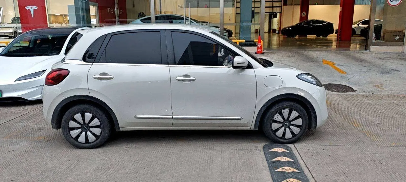 2023 WuLing BinGuo BEV 31.9KWH,autocango,china used car exporter,china ev exporter,chinese used car exporter,chinese used ev exporter