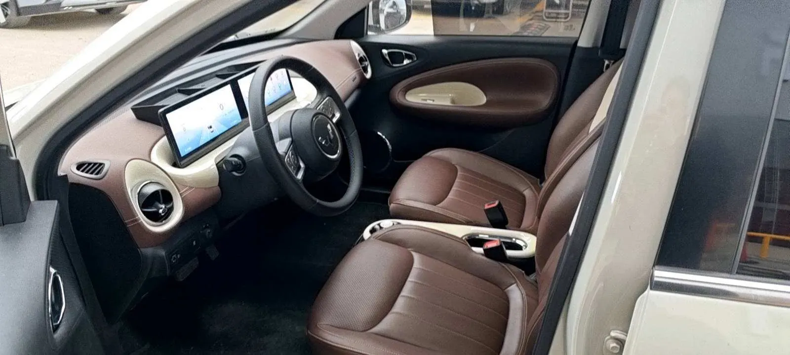 2023 WuLing BinGuo BEV 31.9KWH,autocango,china used car exporter,china ev exporter,chinese used car exporter,chinese used ev exporter