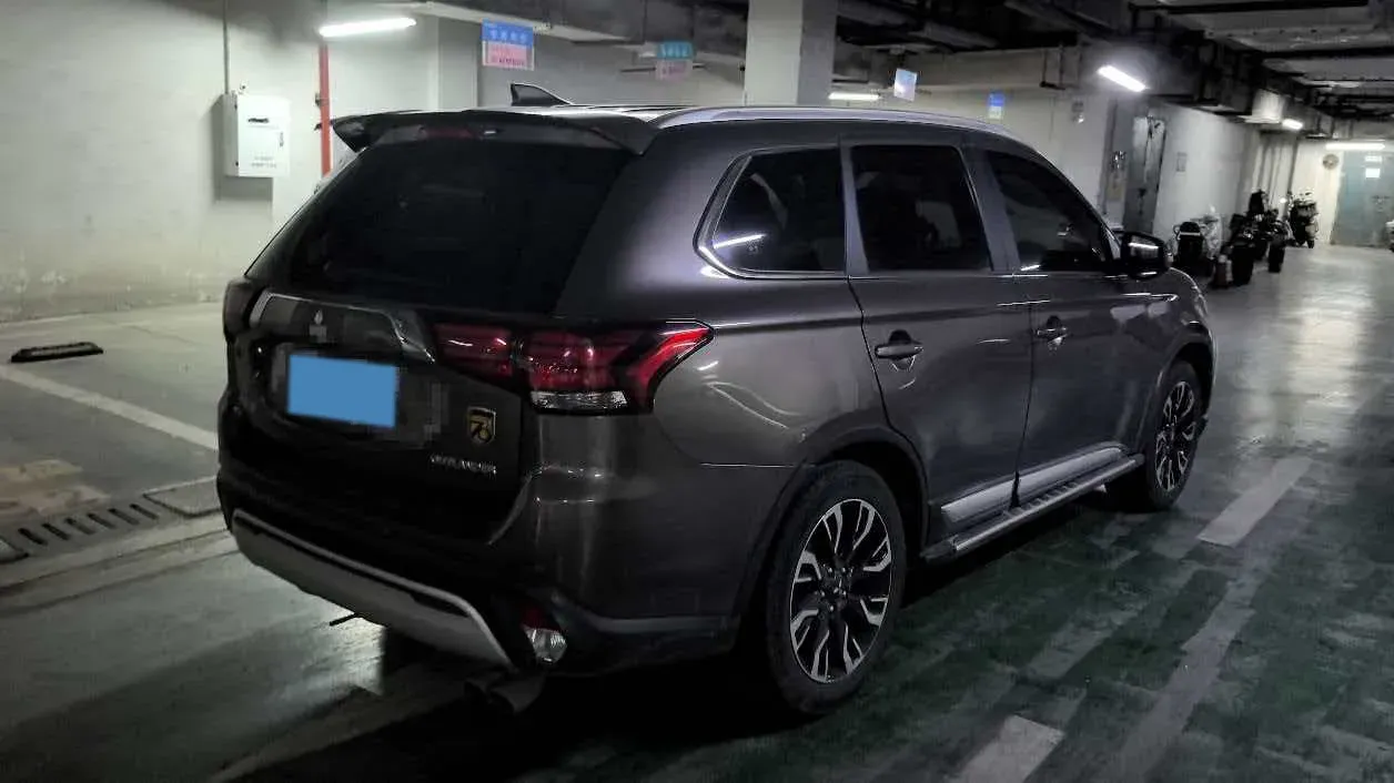 2019 Mitsubishi Outlander 2.0L 166HP L4 CVT,autocango,china used car exporter,china ev exporter,chinese used car exporter,chinese used ev exporter