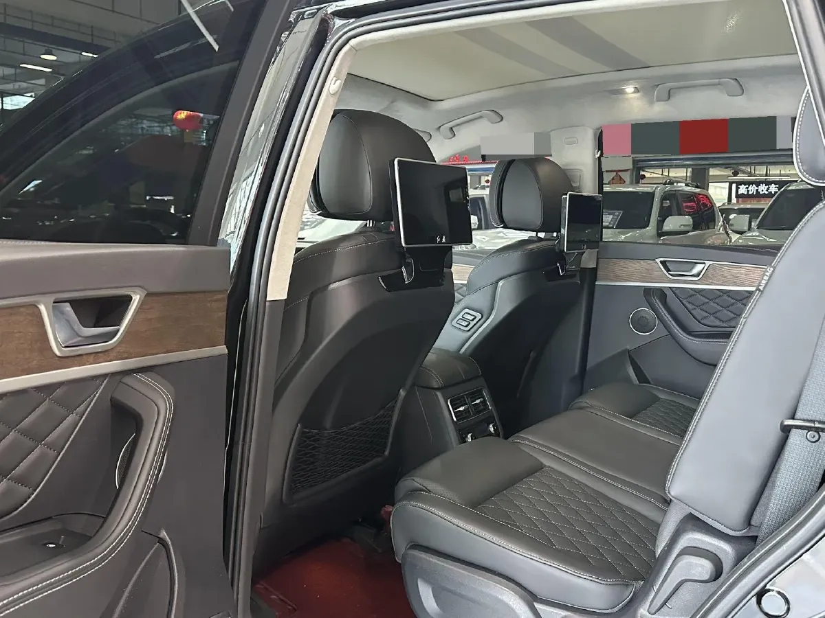 2022 HongQi HS7 3.0T 337HP V6 8AT,autocango,china used car exporter,china ev exporter,chinese used car exporter,chinese used ev exporter