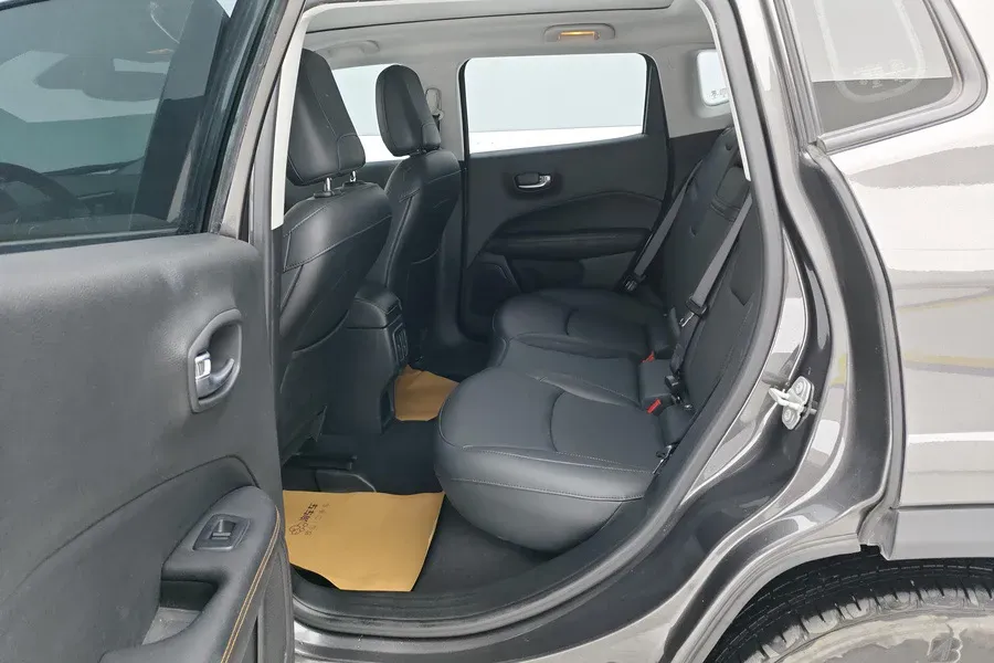 2019 Jeep Compass 1.3T 173HP L4 7DCT,autocango,china used car exporter,china ev exporter,chinese used car exporter,chinese used ev exporter