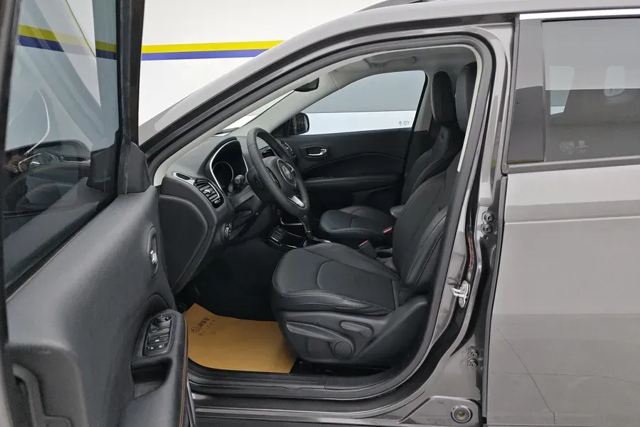 2019 Jeep Compass 1.3T 173HP L4 7DCT,autocango,china used car exporter,china ev exporter,chinese used car exporter,chinese used ev exporter