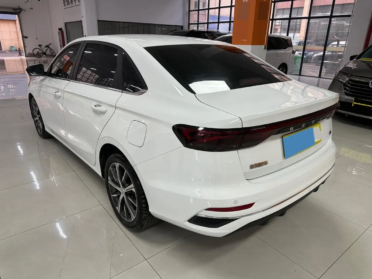 2025 Geely Emgrand 1.5L 127HP L4 CVT,autocango,china used car exporter,china ev exporter,chinese used car exporter,chinese used ev exporter