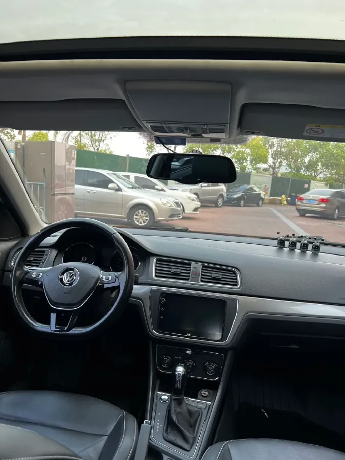 2017 Volkswagen Lavida 1.4T 131HP L4 7DCT,autocango,china used car exporter,china ev exporter,chinese used car exporter,chinese used ev exporter