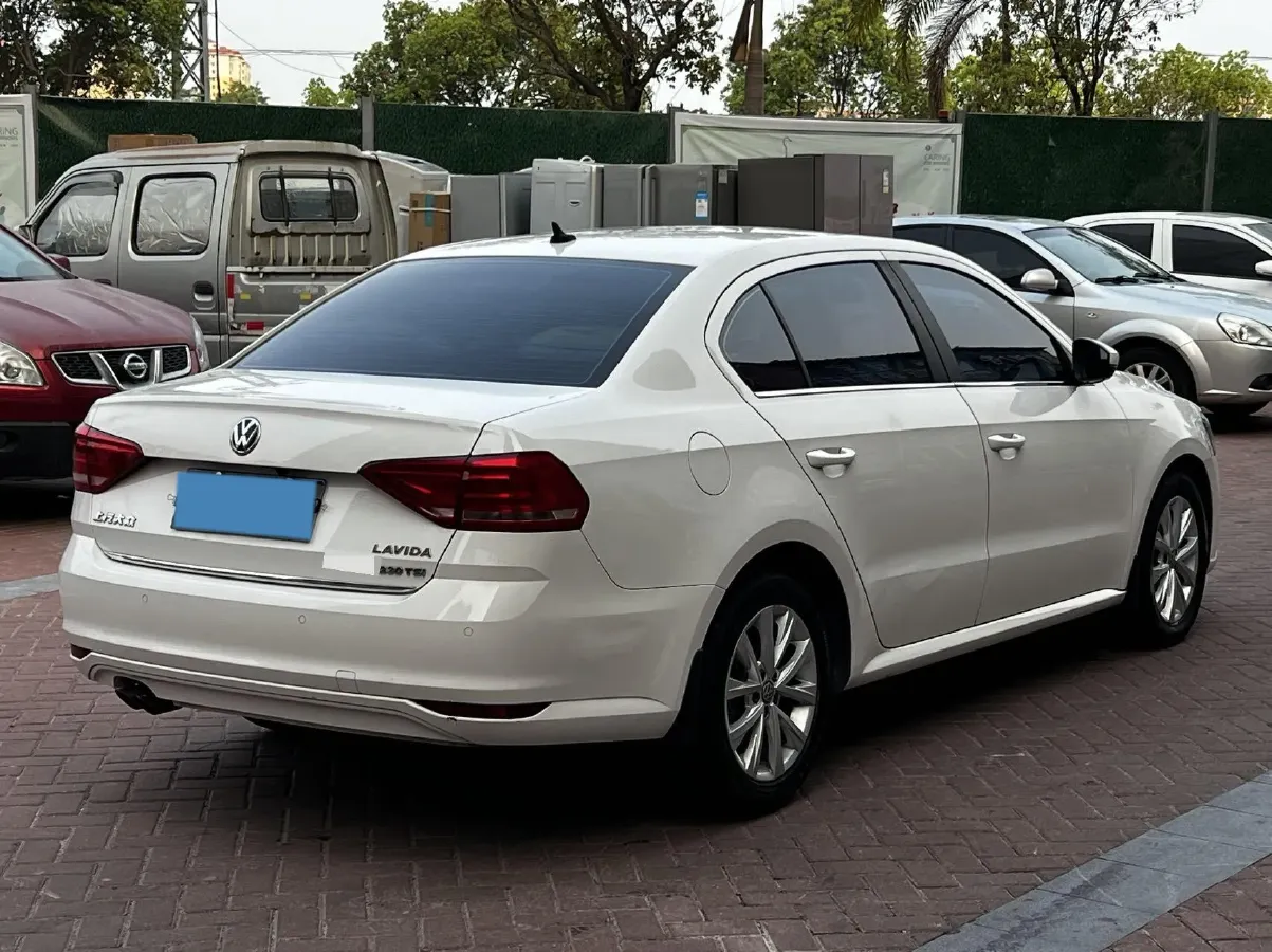 2017 Volkswagen Lavida 1.4T 131HP L4 7DCT,autocango,china used car exporter,china ev exporter,chinese used car exporter,chinese used ev exporter