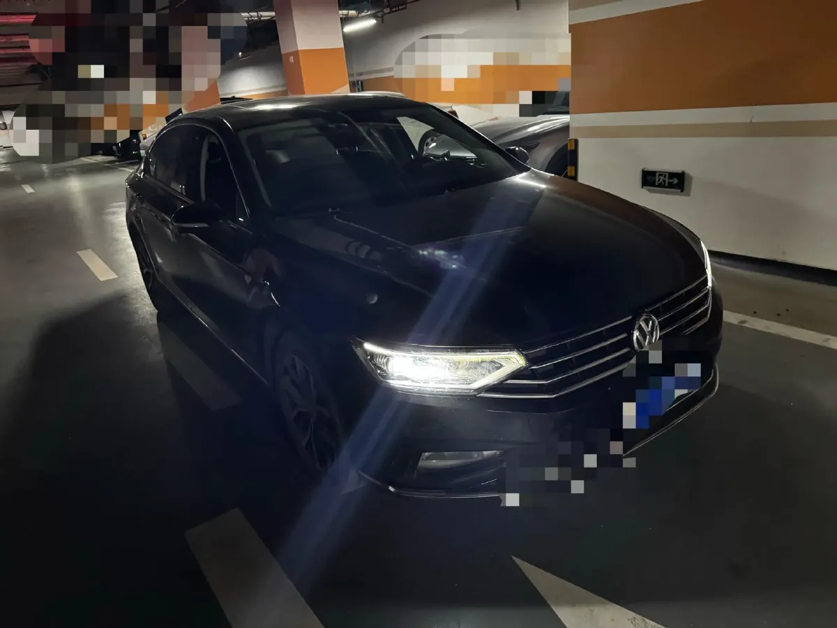 2020 Volkswagen Magotan 2.0T 186HP L4 7DCT,autocango,china used car exporter,china ev exporter,chinese used car exporter,chinese used ev exporter