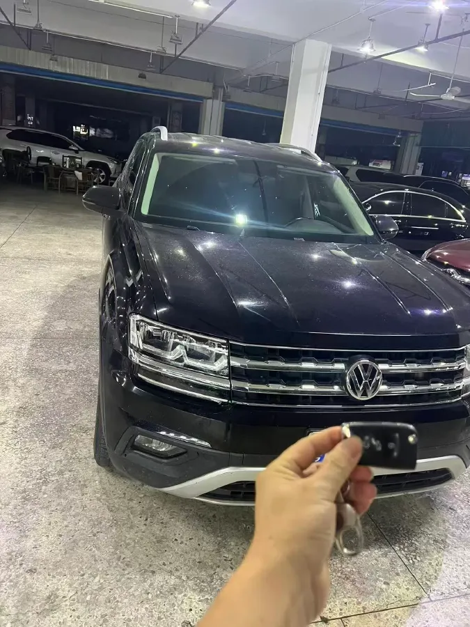 2019 Volkswagen Teramont 2.0T 220HP L4 7DCT,autocango,china used car exporter,china ev exporter,chinese used car exporter,chinese used ev exporter