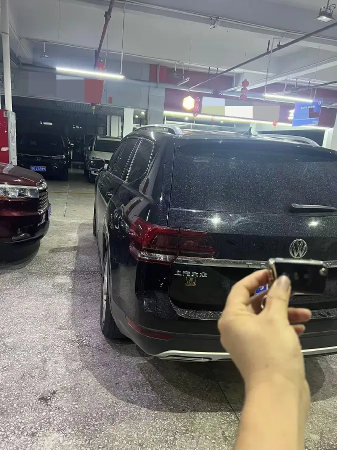 2019 Volkswagen Teramont 2.0T 220HP L4 7DCT,autocango,china used car exporter,china ev exporter,chinese used car exporter,chinese used ev exporter