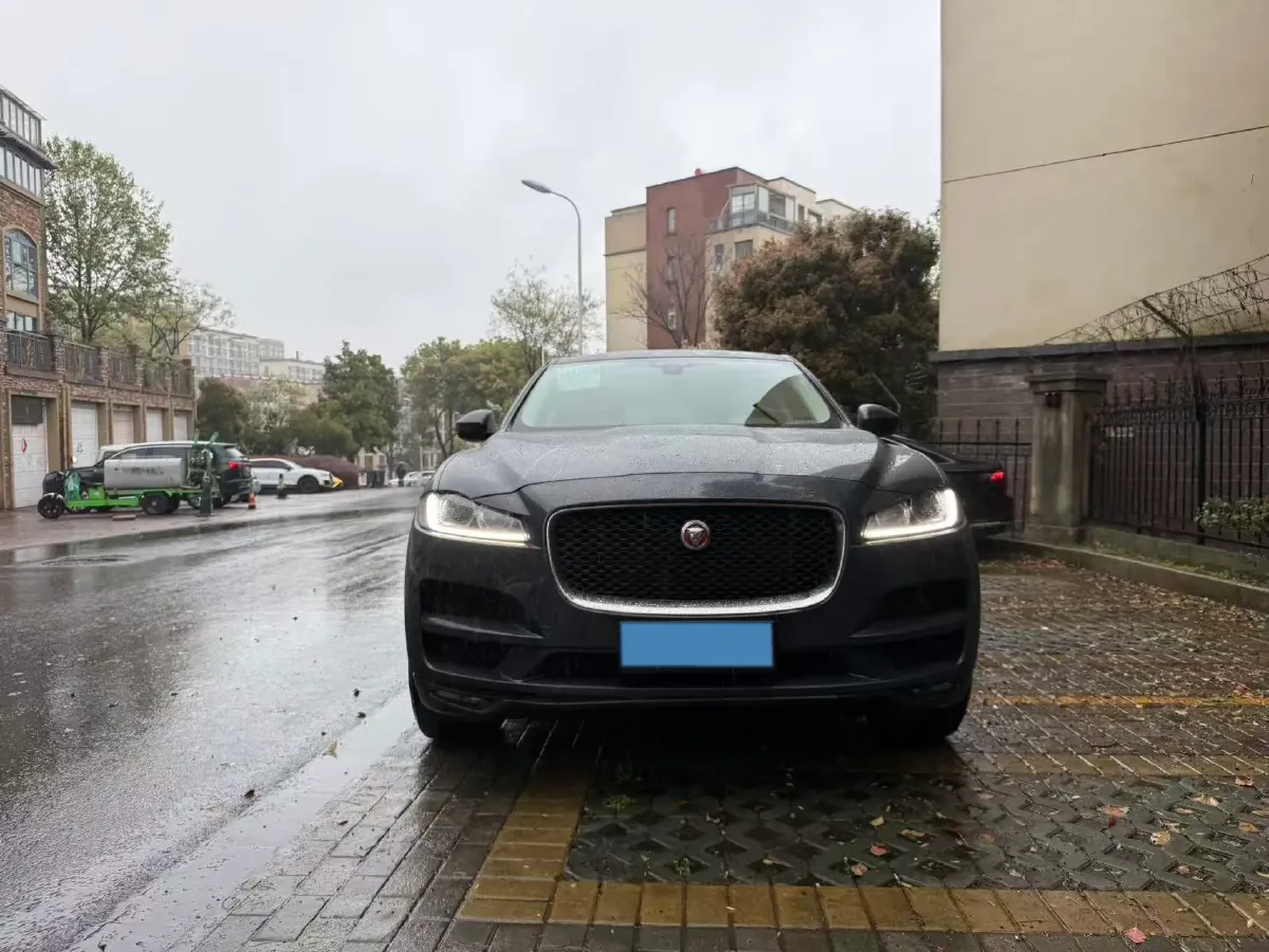 2018 Jaguar F-PACE 2.0T 250HP L4 8AT,autocango,china used car exporter,china ev exporter,chinese used car exporter,chinese used ev exporter