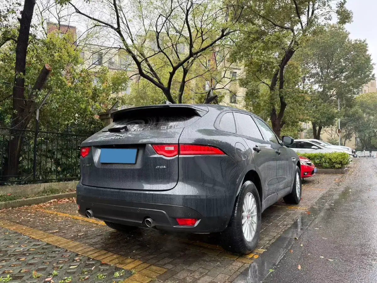 2018 Jaguar F-PACE 2.0T 250HP L4 8AT,autocango,china used car exporter,china ev exporter,chinese used car exporter,chinese used ev exporter