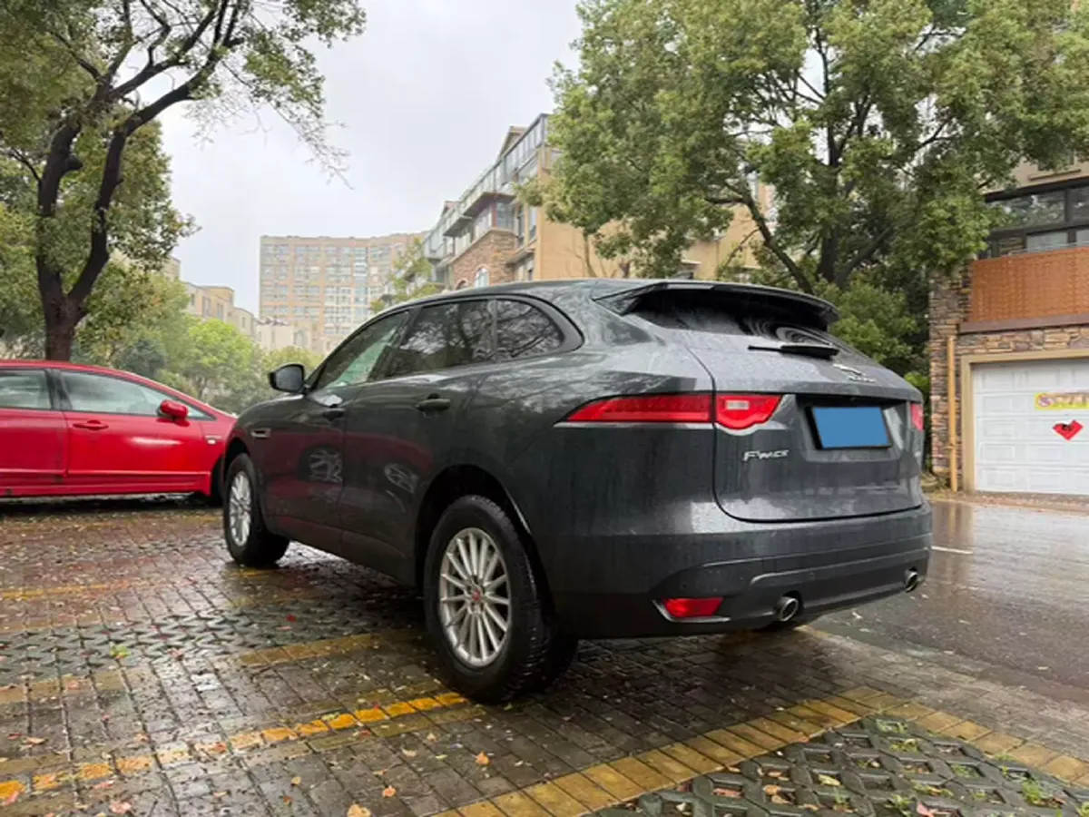 2018 Jaguar F-PACE 2.0T 250HP L4 8AT,autocango,china used car exporter,china ev exporter,chinese used car exporter,chinese used ev exporter