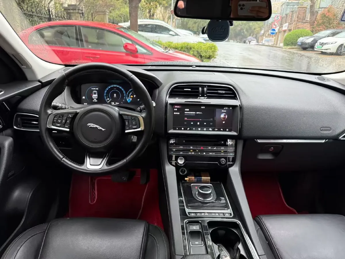 2018 Jaguar F-PACE 2.0T 250HP L4 8AT,autocango,china used car exporter,china ev exporter,chinese used car exporter,chinese used ev exporter