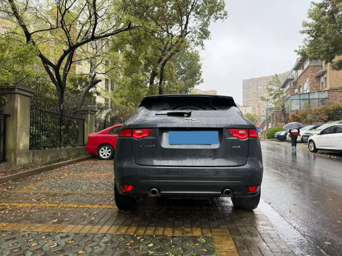 2018 Jaguar F-PACE 2.0T 250HP L4 8AT,autocango,china used car exporter,china ev exporter,chinese used car exporter,chinese used ev exporter