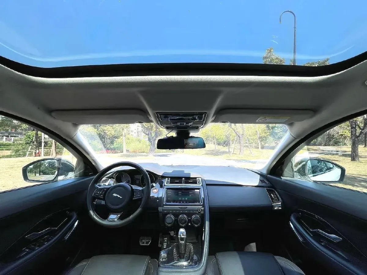 2018 Mercedes-Benz C Class 1.6T 156HP L4 9AT,autocango,china used car exporter,china ev exporter,chinese used car exporter,chinese used ev exporter