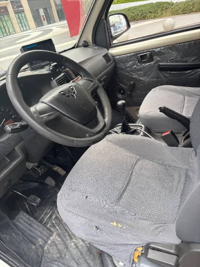 2021 WuLing RongGuang 1.5L 99HP L4 5MT,autocango,china used car exporter,china ev exporter,chinese used car exporter,chinese used ev exporter