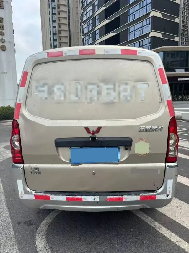 2021 WuLing RongGuang 1.5L 99HP L4 5MT,autocango,china used car exporter,china ev exporter,chinese used car exporter,chinese used ev exporter