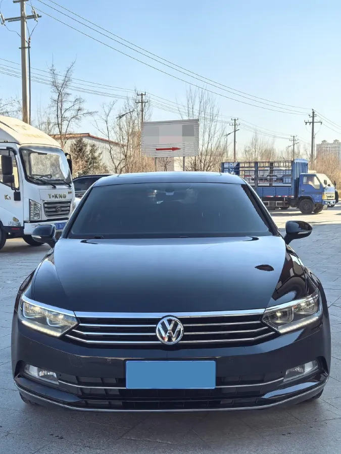 2019 Volkswagen Magotan 2.0T 186HP L4 7DCT,autocango,china used car exporter,china ev exporter,chinese used car exporter,chinese used ev exporter