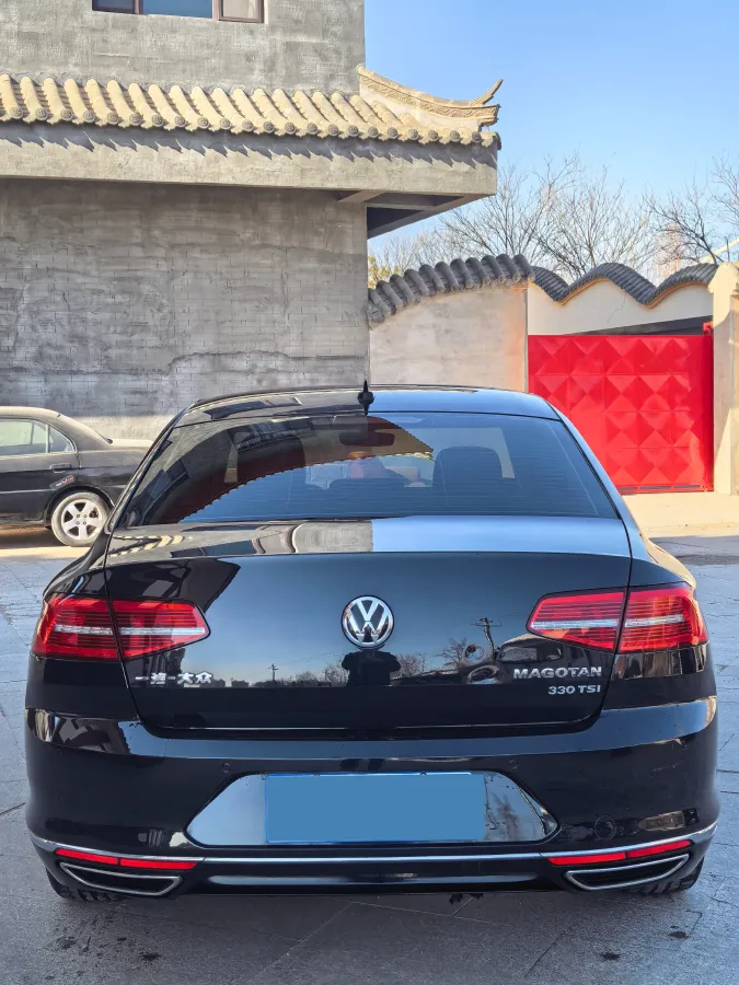 2019 Volkswagen Magotan 2.0T 186HP L4 7DCT,autocango,china used car exporter,china ev exporter,chinese used car exporter,chinese used ev exporter
