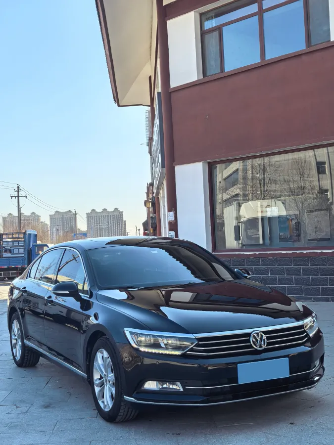 2019 Volkswagen Magotan 2.0T 186HP L4 7DCT,autocango,china used car exporter,china ev exporter,chinese used car exporter,chinese used ev exporter