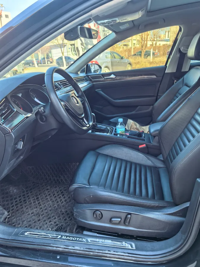 2019 Volkswagen Magotan 2.0T 186HP L4 7DCT,autocango,china used car exporter,china ev exporter,chinese used car exporter,chinese used ev exporter