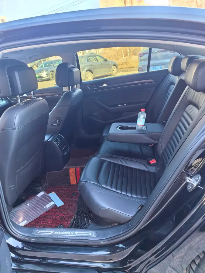 2019 Volkswagen Magotan 2.0T 186HP L4 7DCT,autocango,china used car exporter,china ev exporter,chinese used car exporter,chinese used ev exporter