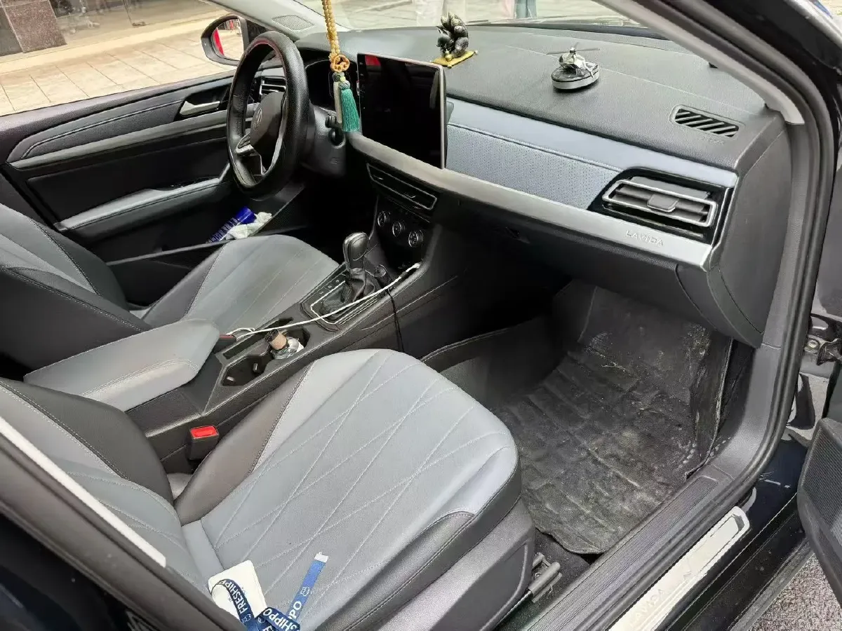 2024 Volkswagen Lavida 1.5L 110HP L4 6AT,autocango,china used car exporter,china ev exporter,chinese used car exporter,chinese used ev exporter