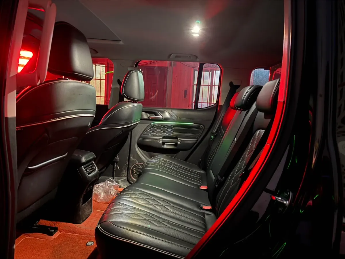 2024 Tank 300 2.0T 227HP L4 8AT,autocango,china used car exporter,china ev exporter,chinese used car exporter,chinese used ev exporter