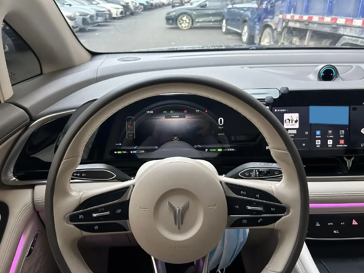 2022 Voyah Dream 1.5T 136HP L4 PHEV 25.57KWH,autocango,china used car exporter,china ev exporter,chinese used car exporter,chinese used ev exporter