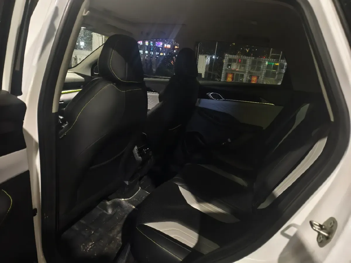 2022 Geely Coolray 1.5T 181HP L4 7DCT,autocango,china used car exporter,china ev exporter,chinese used car exporter,chinese used ev exporter