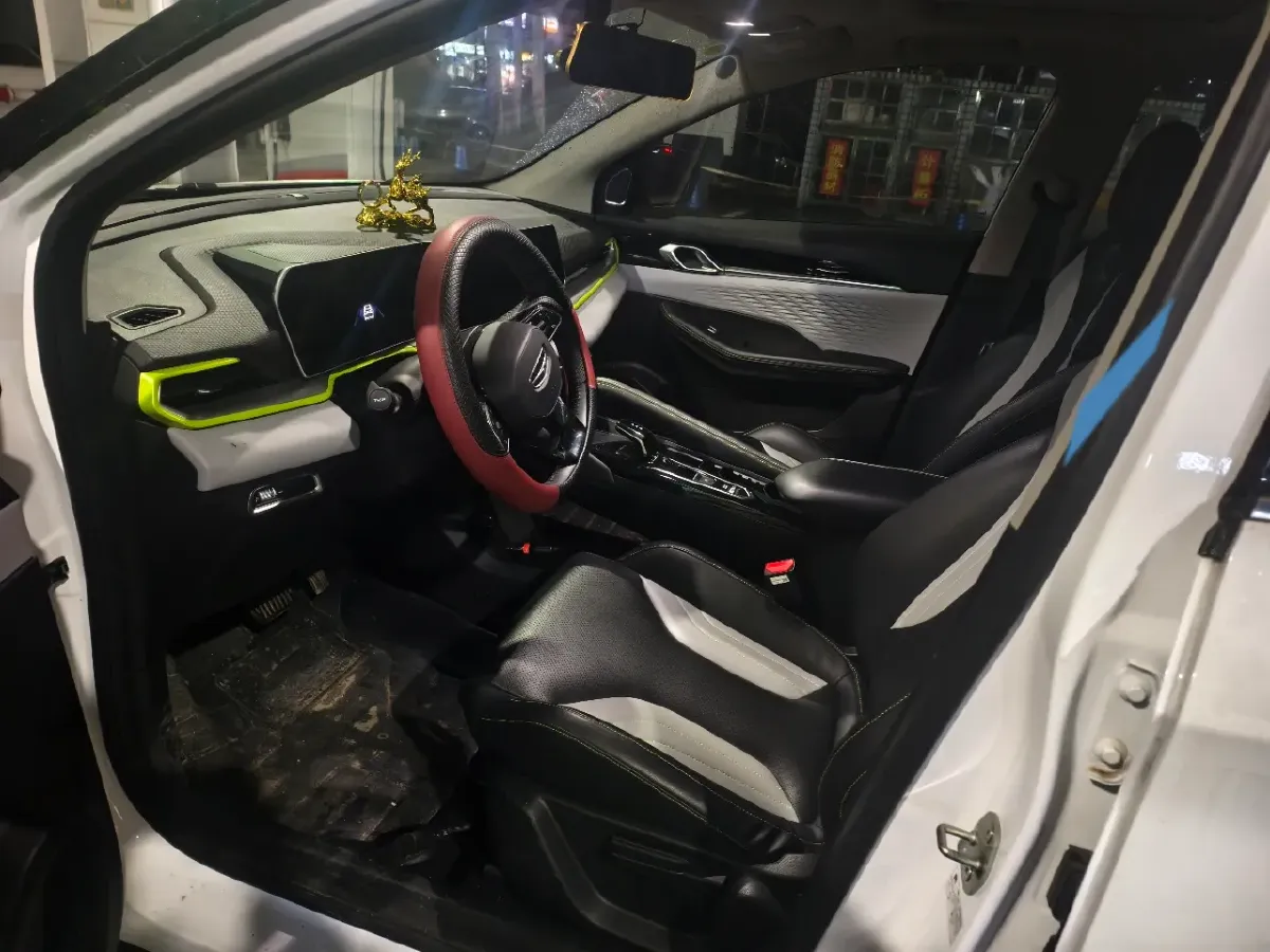 2022 Geely Coolray 1.5T 181HP L4 7DCT,autocango,china used car exporter,china ev exporter,chinese used car exporter,chinese used ev exporter