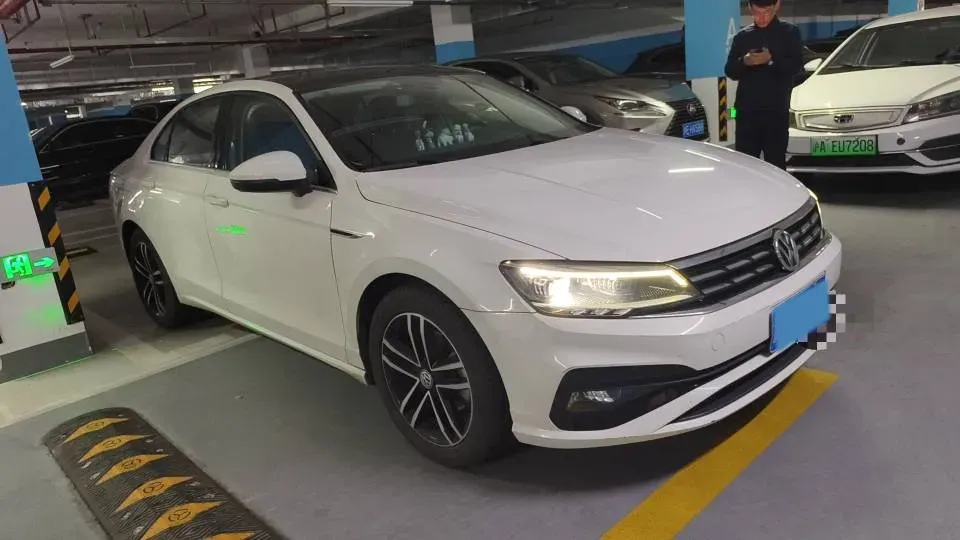 2019 Volkswagen Passat 1.4T 150HP L4 7DCT,autocango,china used car exporter,china ev exporter,chinese used car exporter,chinese used ev exporter