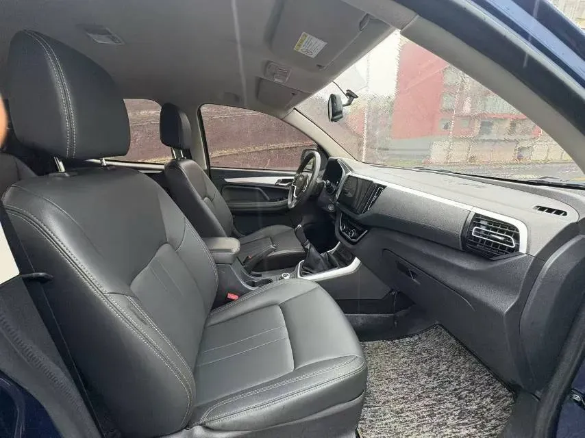 2022 Isuzu RE-MAX Jim 2.8T 120HP L4 5MT,autocango,china used car exporter,china ev exporter,chinese used car exporter,chinese used ev exporter