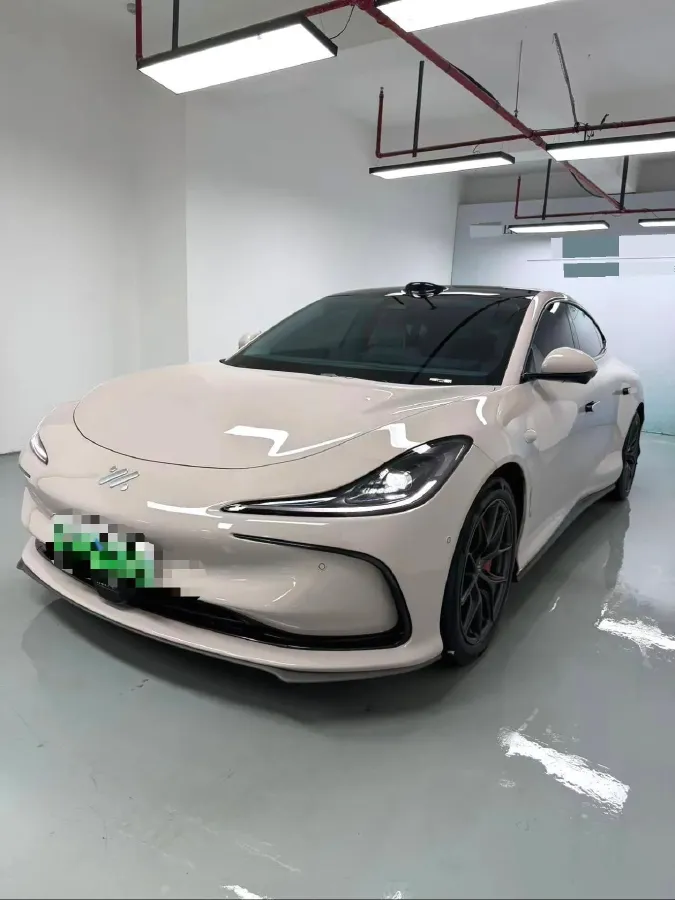 2024 IM L6 BEV 75KWH,autocango,china used car exporter,china ev exporter,chinese used car exporter,chinese used ev exporter