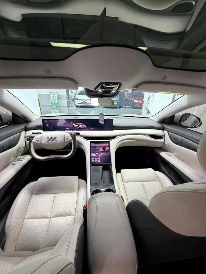 2024 IM L6 BEV 75KWH,autocango,china used car exporter,china ev exporter,chinese used car exporter,chinese used ev exporter