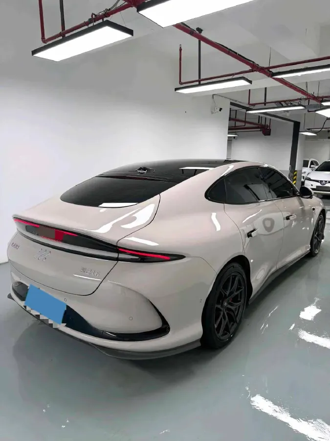 2024 IM L6 BEV 75KWH,autocango,china used car exporter,china ev exporter,chinese used car exporter,chinese used ev exporter