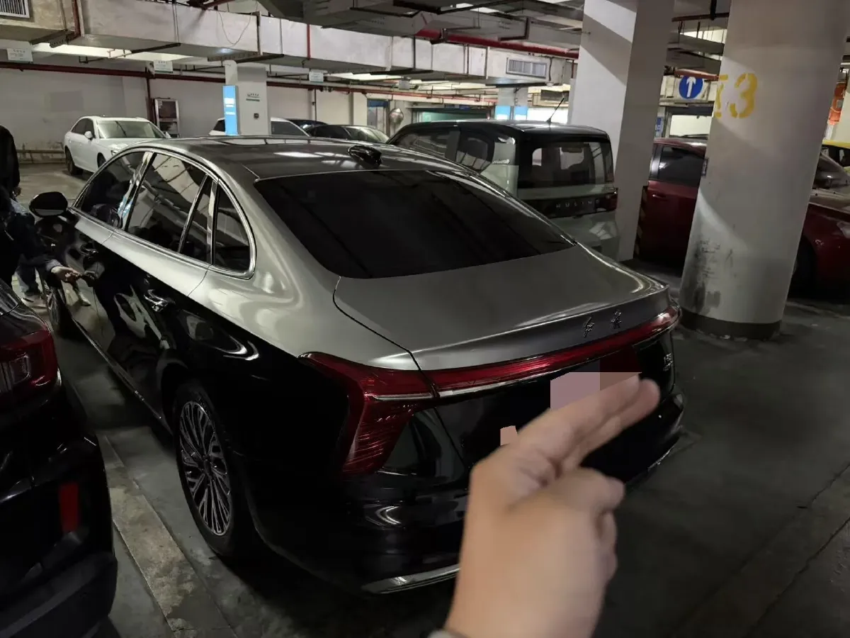 2025 HongQi H5 1.5T 169HP L4 1DHT Hybrid,autocango,china used car exporter,china ev exporter,chinese used car exporter,chinese used ev exporter