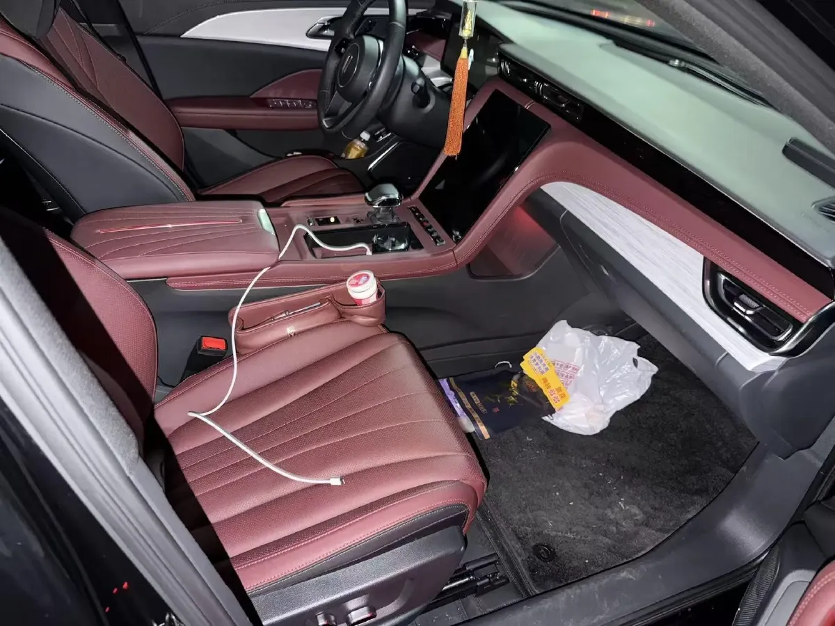 2025 HongQi H5 1.5T 169HP L4 1DHT Hybrid,autocango,china used car exporter,china ev exporter,chinese used car exporter,chinese used ev exporter