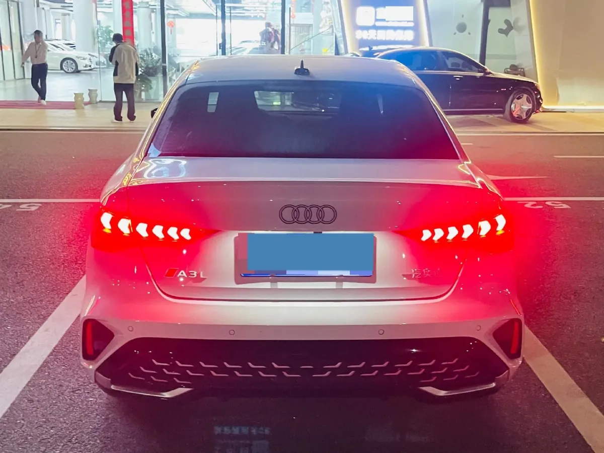 2025 Audi A3 1.5T 160HP L4 7DCT,autocango,china used car exporter,china ev exporter,chinese used car exporter,chinese used ev exporter