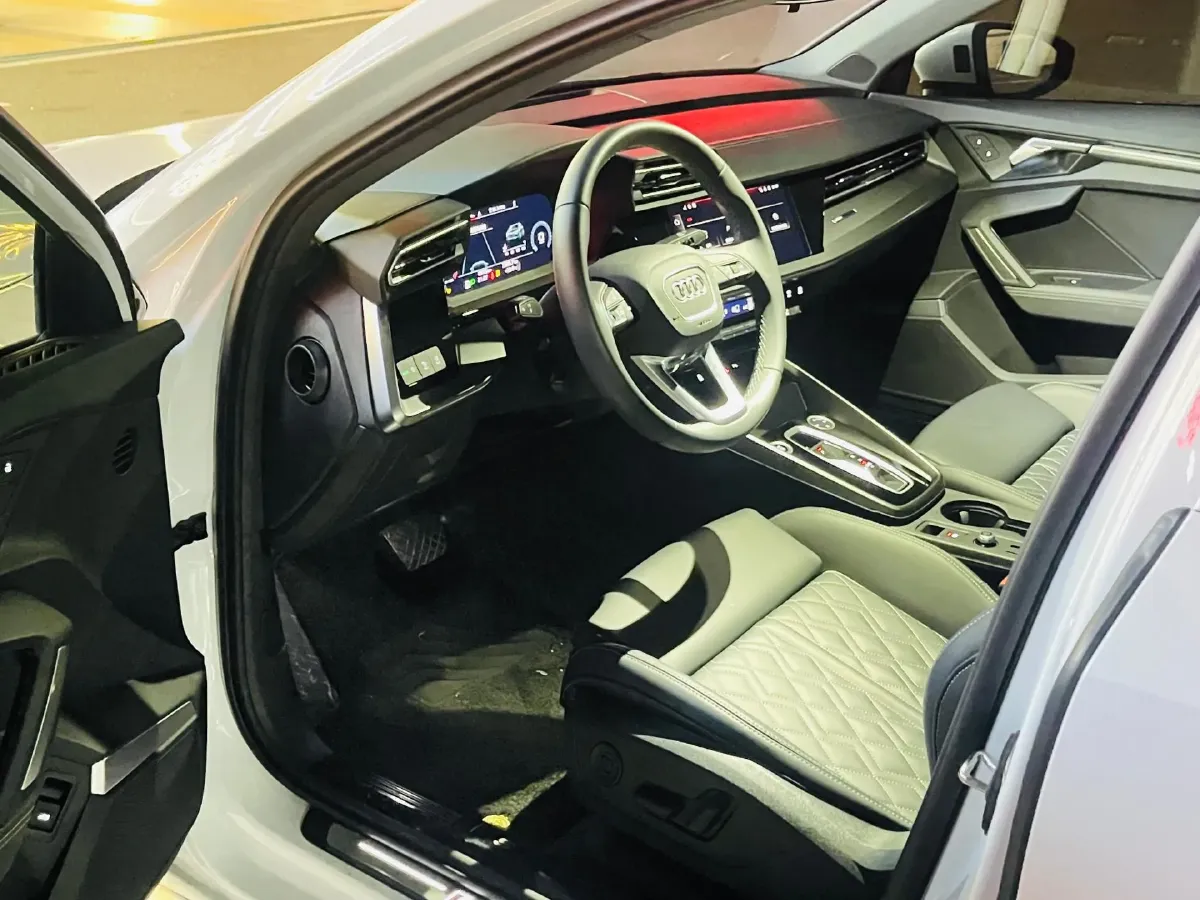 2025 Audi A3 1.5T 160HP L4 7DCT,autocango,china used car exporter,china ev exporter,chinese used car exporter,chinese used ev exporter