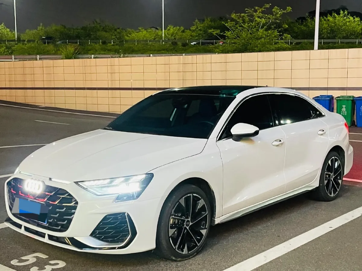 2025 Audi A3 1.5T 160HP L4 7DCT,autocango,china used car exporter,china ev exporter,chinese used car exporter,chinese used ev exporter