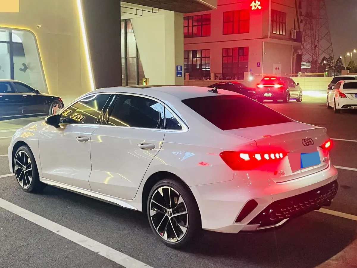 2025 Audi A3 1.5T 160HP L4 7DCT,autocango,china used car exporter,china ev exporter,chinese used car exporter,chinese used ev exporter