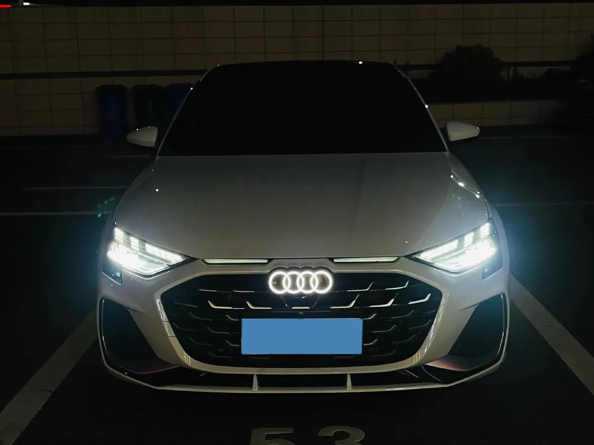 2025 Audi A3 1.5T 160HP L4 7DCT,autocango,china used car exporter,china ev exporter,chinese used car exporter,chinese used ev exporter