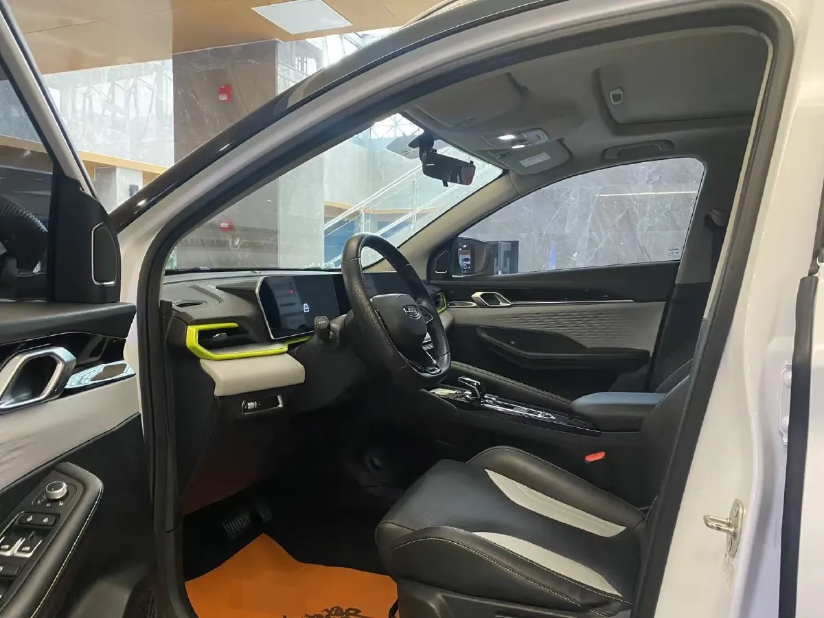 2022 Geely Coolray 1.5T 181HP L4 7DCT,autocango,china used car exporter,china ev exporter,chinese used car exporter,chinese used ev exporter