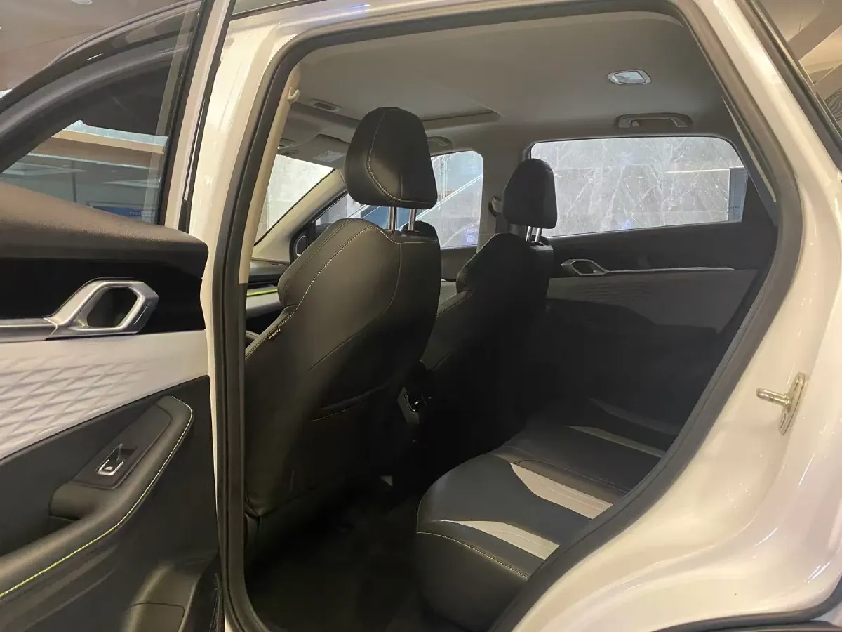 2022 Geely Coolray 1.5T 181HP L4 7DCT,autocango,china used car exporter,china ev exporter,chinese used car exporter,chinese used ev exporter