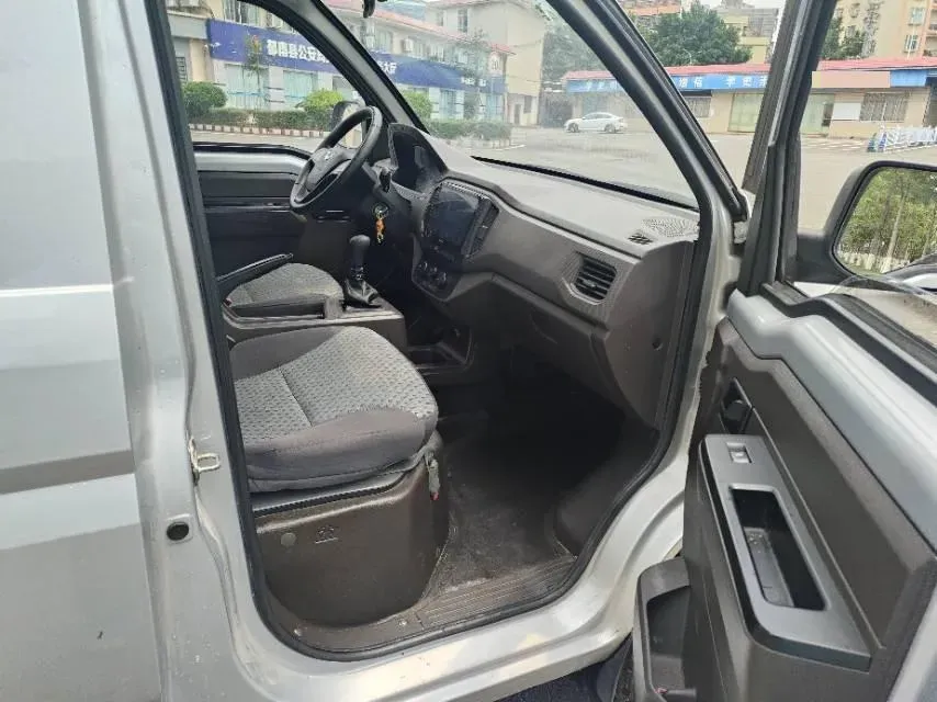 2019 WuLing RongGuang New Truck 1.5L 107HP L4 5MT,autocango,china used car exporter,china ev exporter,chinese used car exporter,chinese used ev exporter