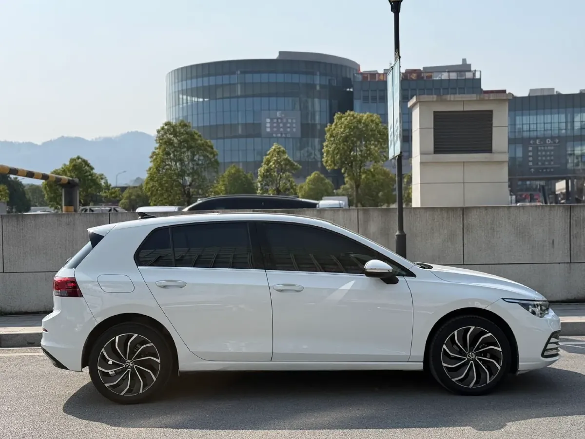 2021 Volkswagen Golf 1.2T 116HP L4 7DCT,autocango,china used car exporter,china ev exporter,chinese used car exporter,chinese used ev exporter