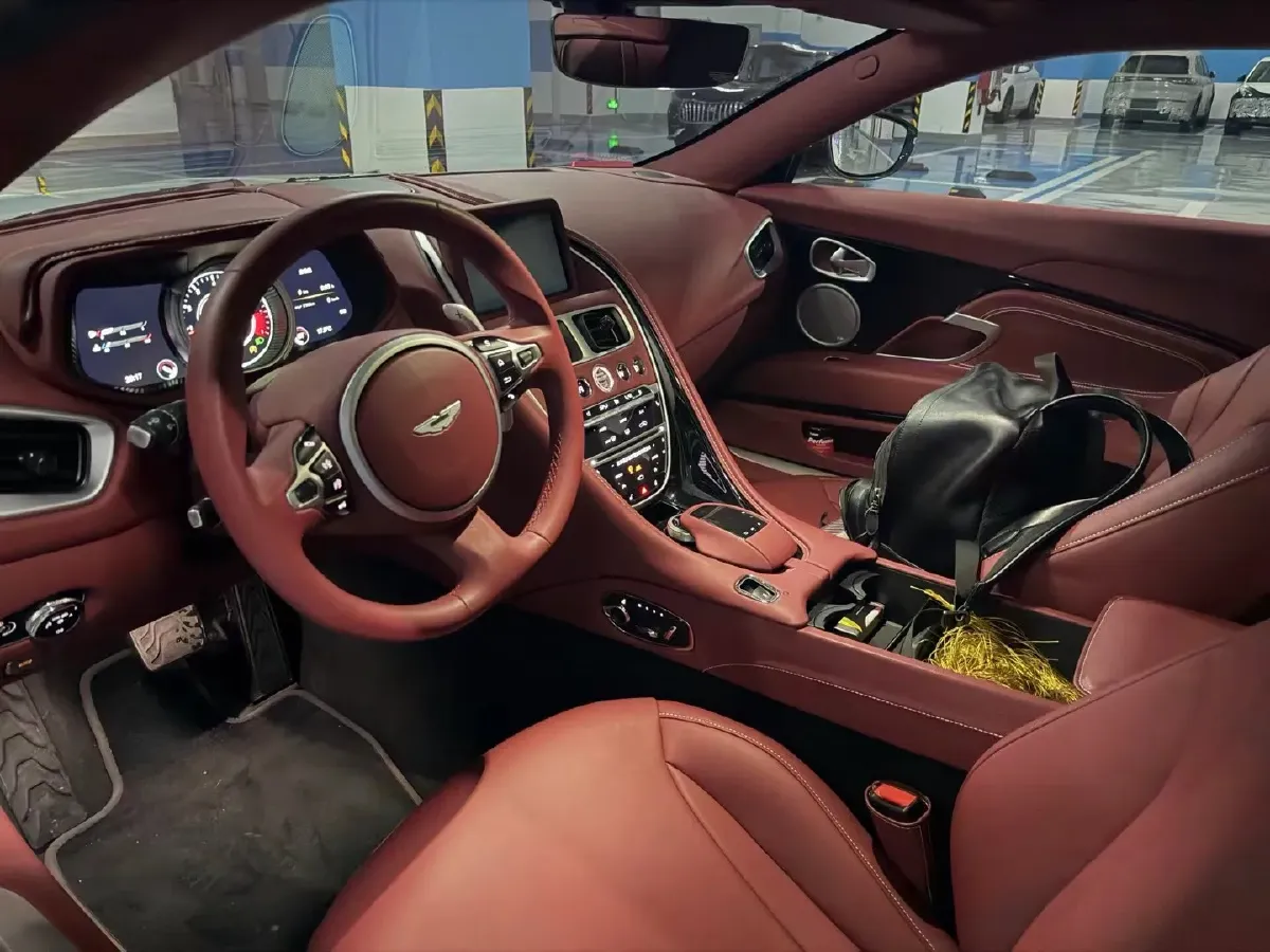 2019 Aston Martin DB11 4.0T 510HP V8 8AT,autocango,china used car exporter,china ev exporter,chinese used car exporter,chinese used ev exporter