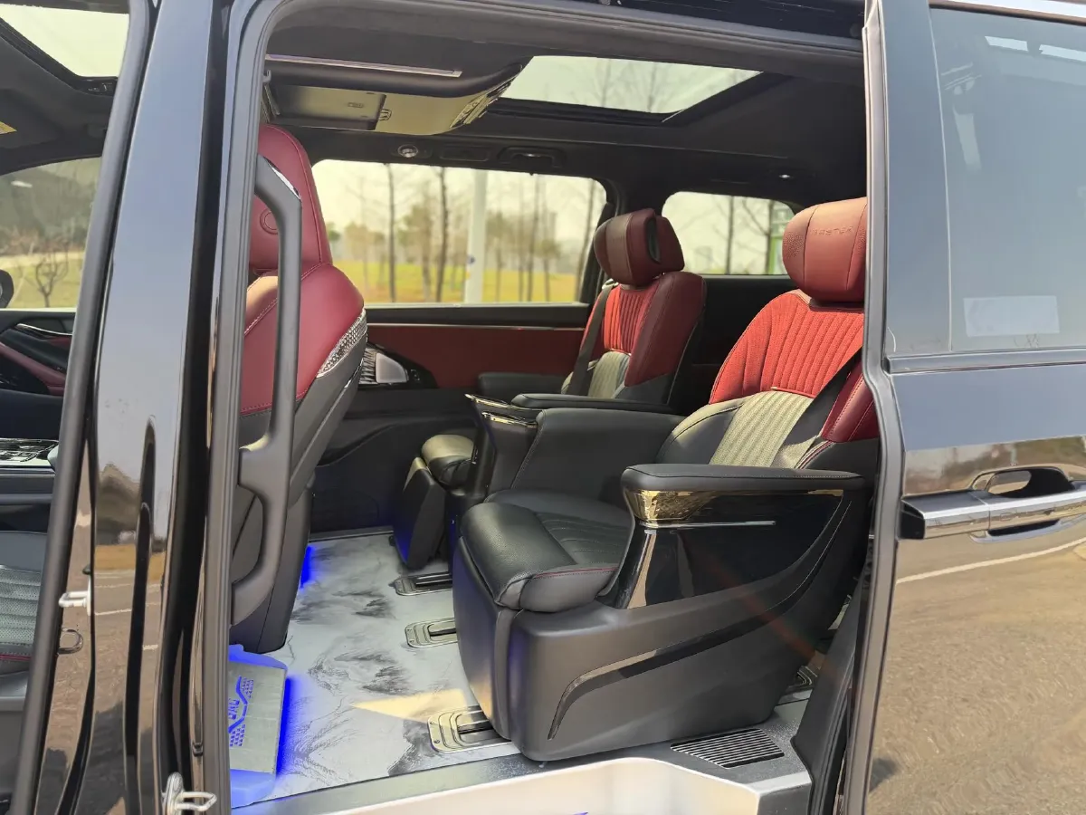 2023 GAC Trumpchi M8 2.0T 252HP L4 8AT,autocango,china used car exporter,china ev exporter,chinese used car exporter,chinese used ev exporter