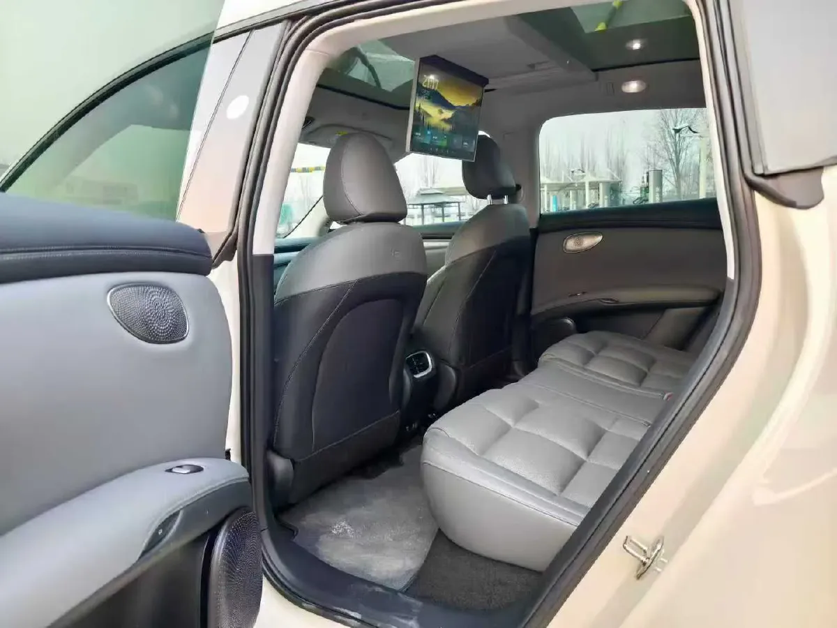 2025 IM LS6 BEV 75KWH,autocango,china used car exporter,china ev exporter,chinese used car exporter,chinese used ev exporter